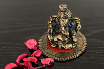 eCraftIndia Metal Phagdi Lord Ganesha on Round Base